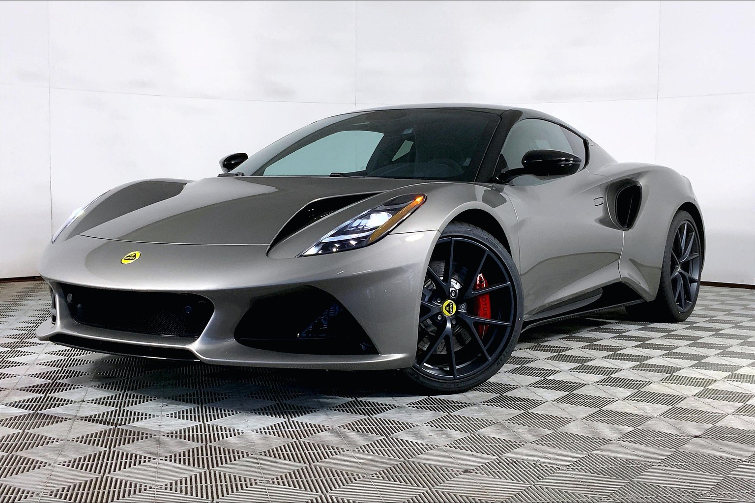 New Nimbus Gray 2025 Lotus Emira V6 for Sale in Honolulu, HI